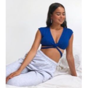 nwt pretty little thing tie top